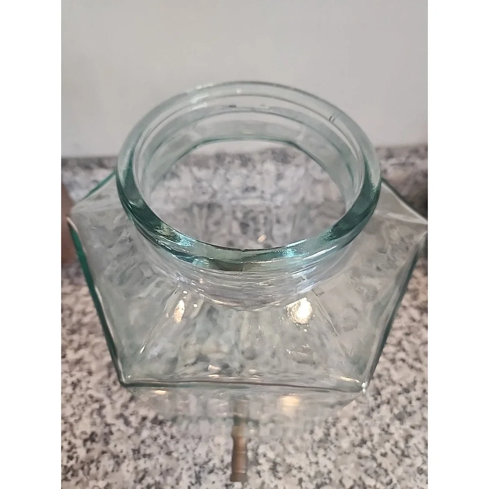 Sven green glass